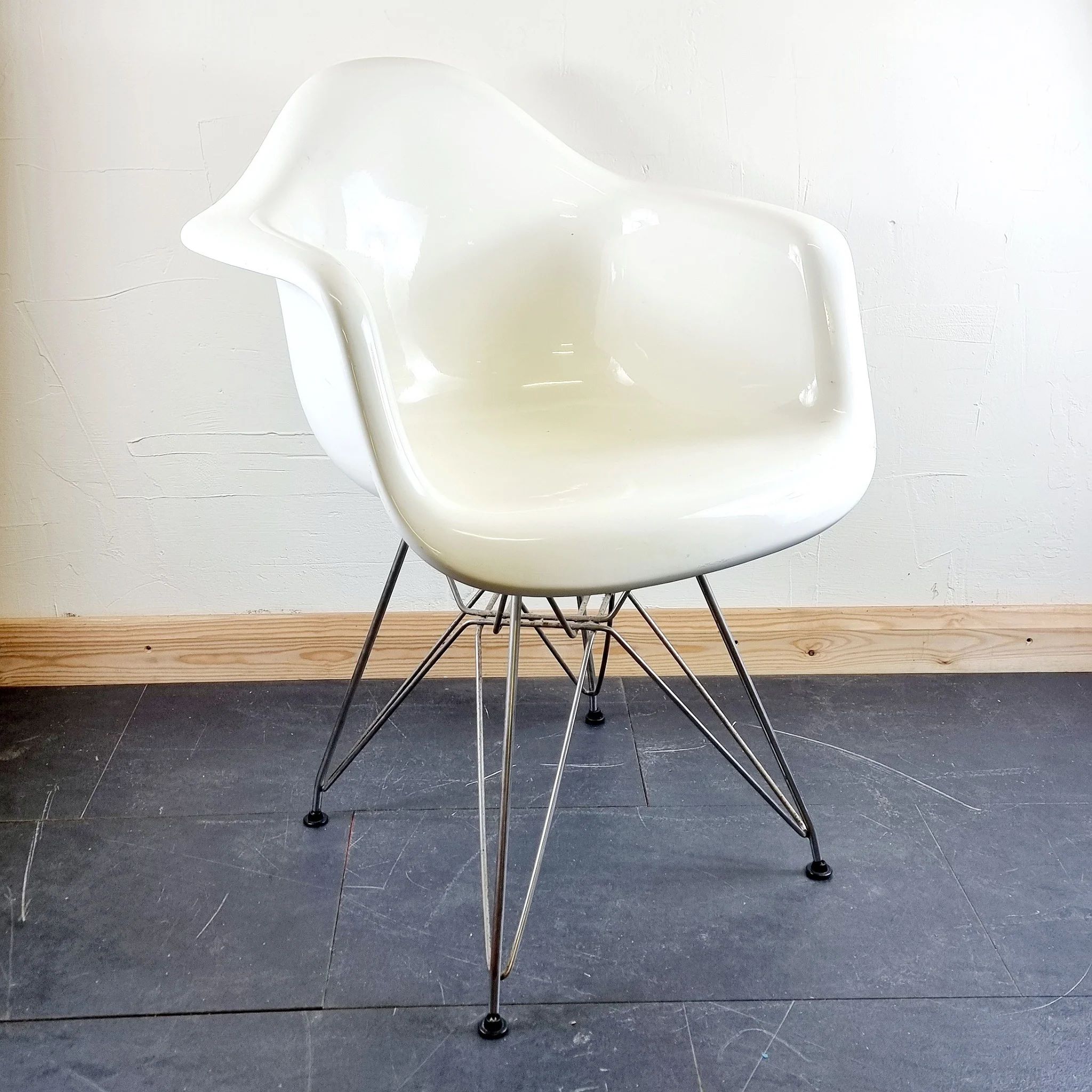 eames office charles and ray eames veneer fiberglass