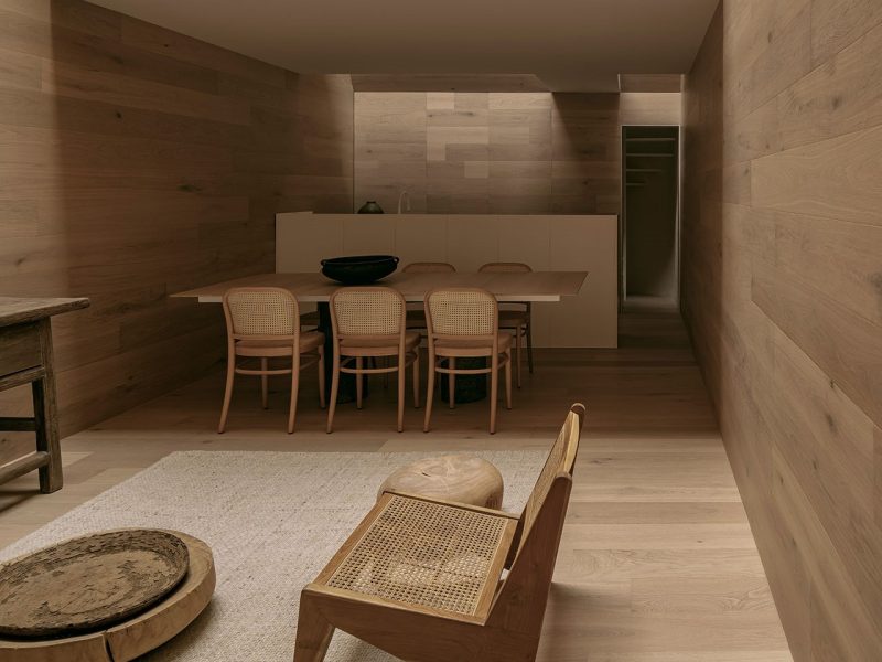 Nhà Casa Emma: Tôn vinh ánh sáng, không gian và thiết kế tối giản