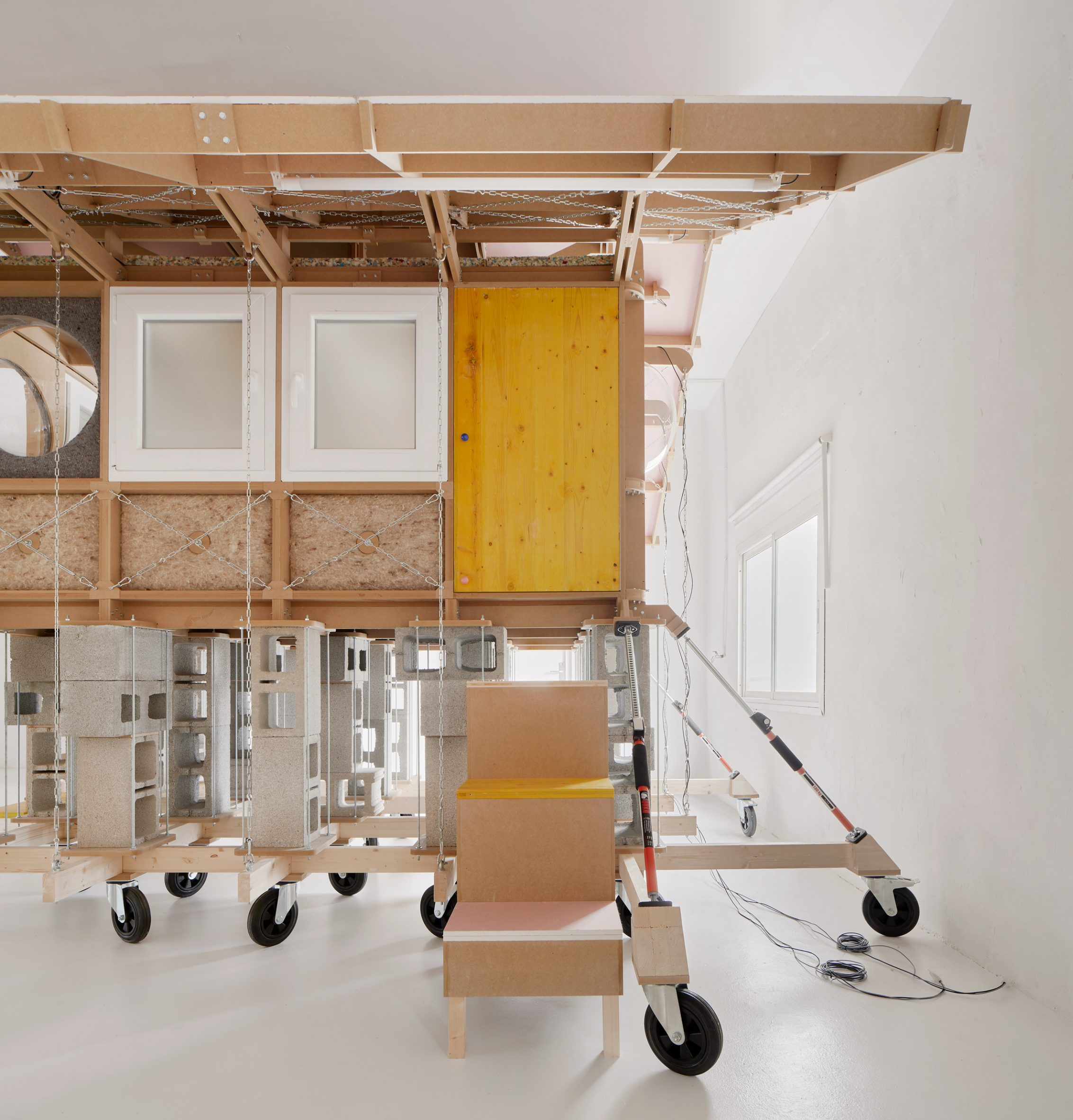 can phong gac xep di dong studio Takk Mireia Luzárraga Alejandro Muiño Barcelona