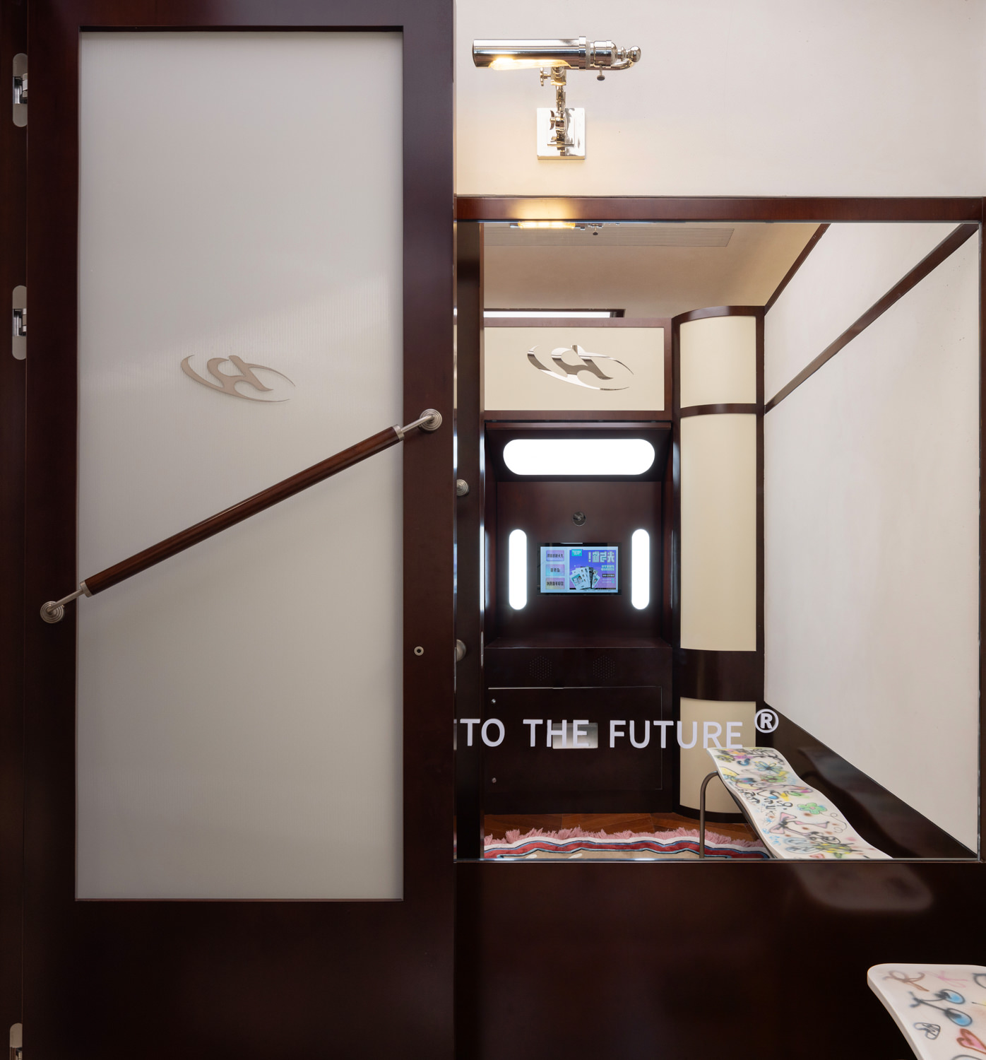 cua hang ban le Run To The Future cosmo chengdu One Fine Day Studio & Partners