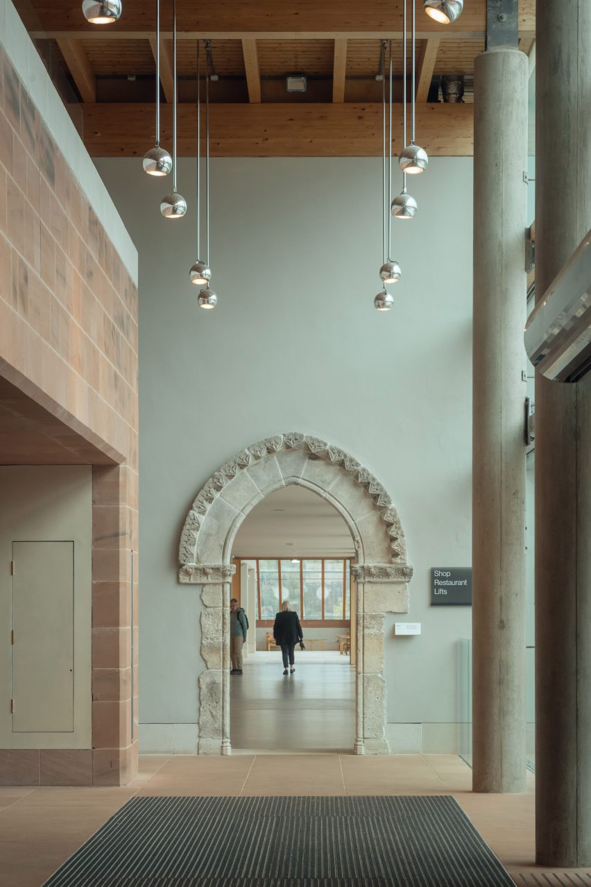 bao tang RIAS Andrew Doolan 2024 Burrell collection 
