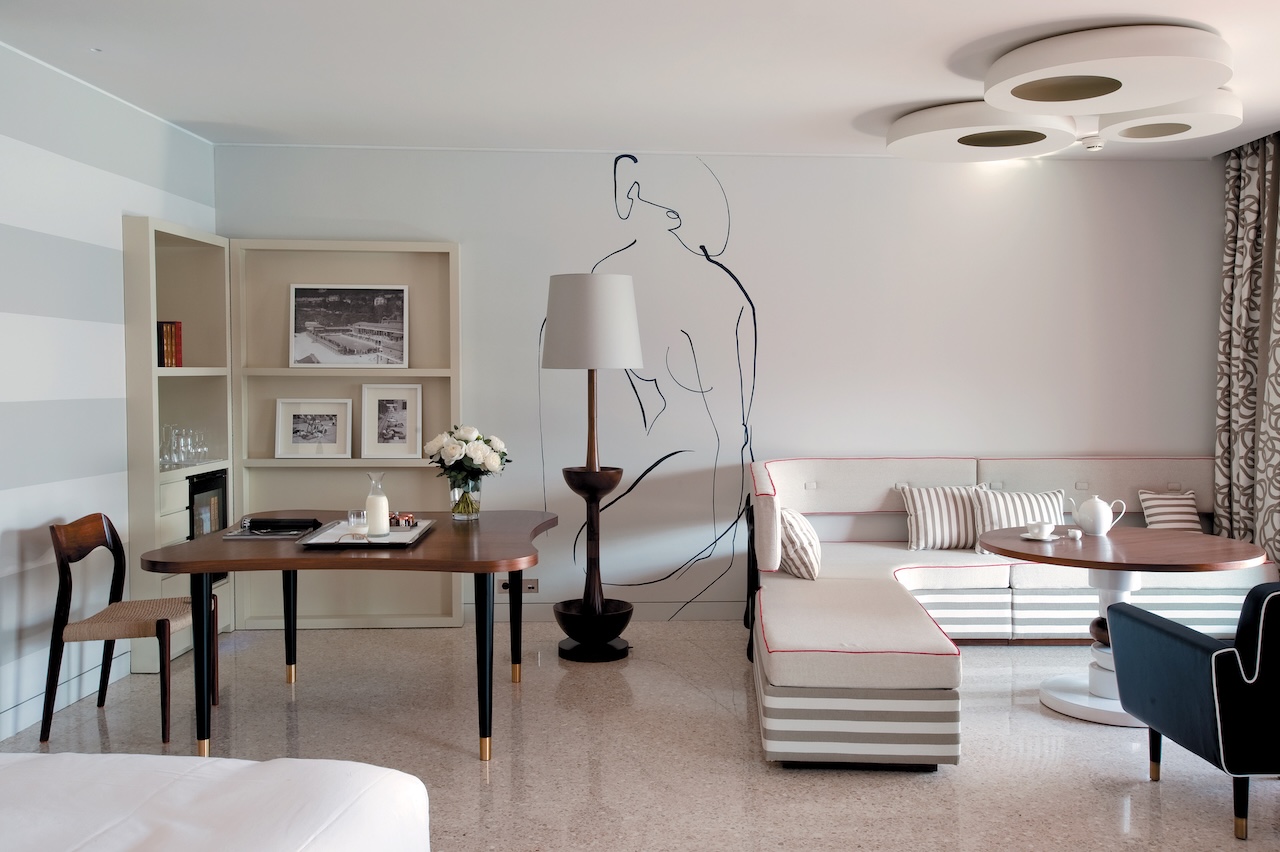 khach san Monte-Carlo Beach hotel India Mahdavi