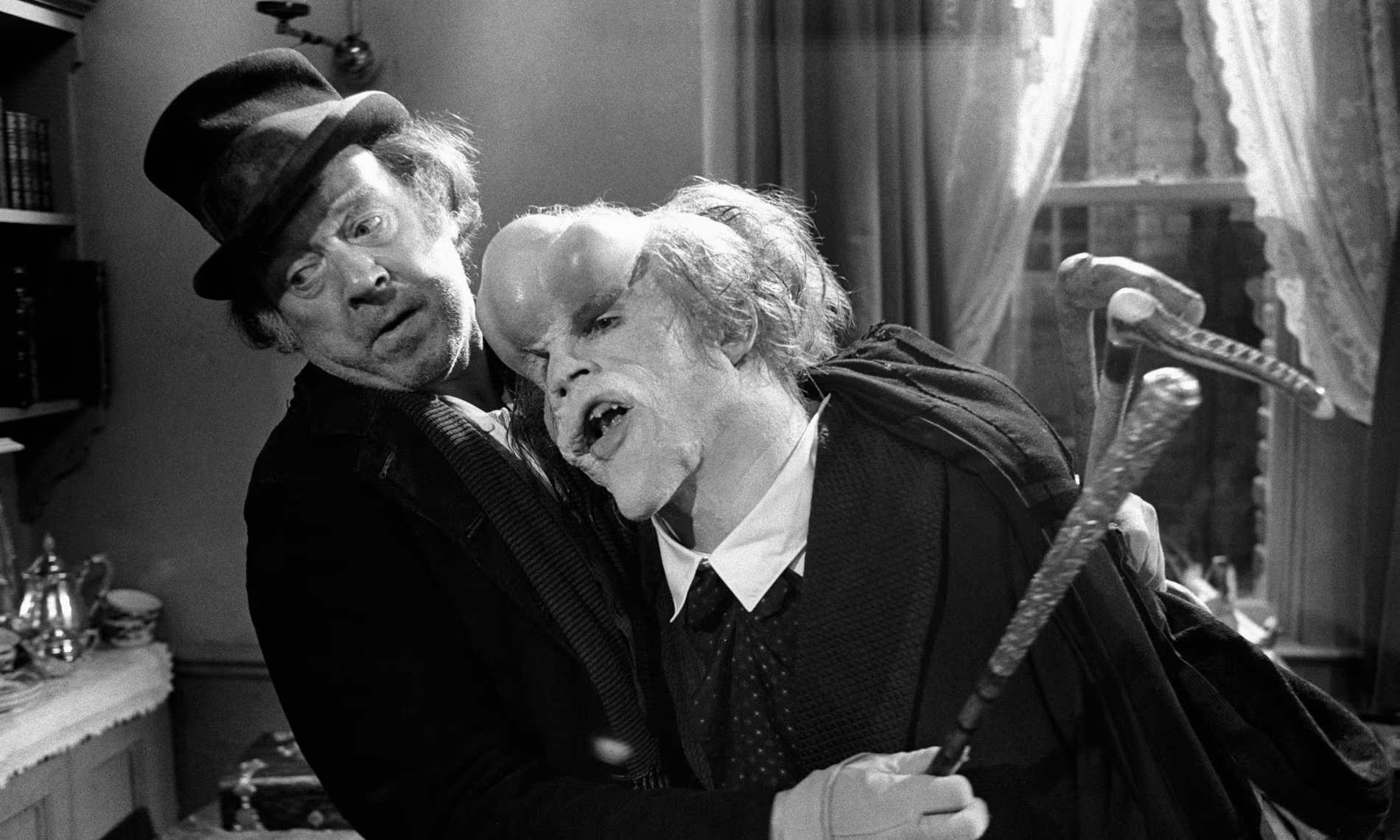 dao dien David Lynch thiet ke boi canh The Elephant Man