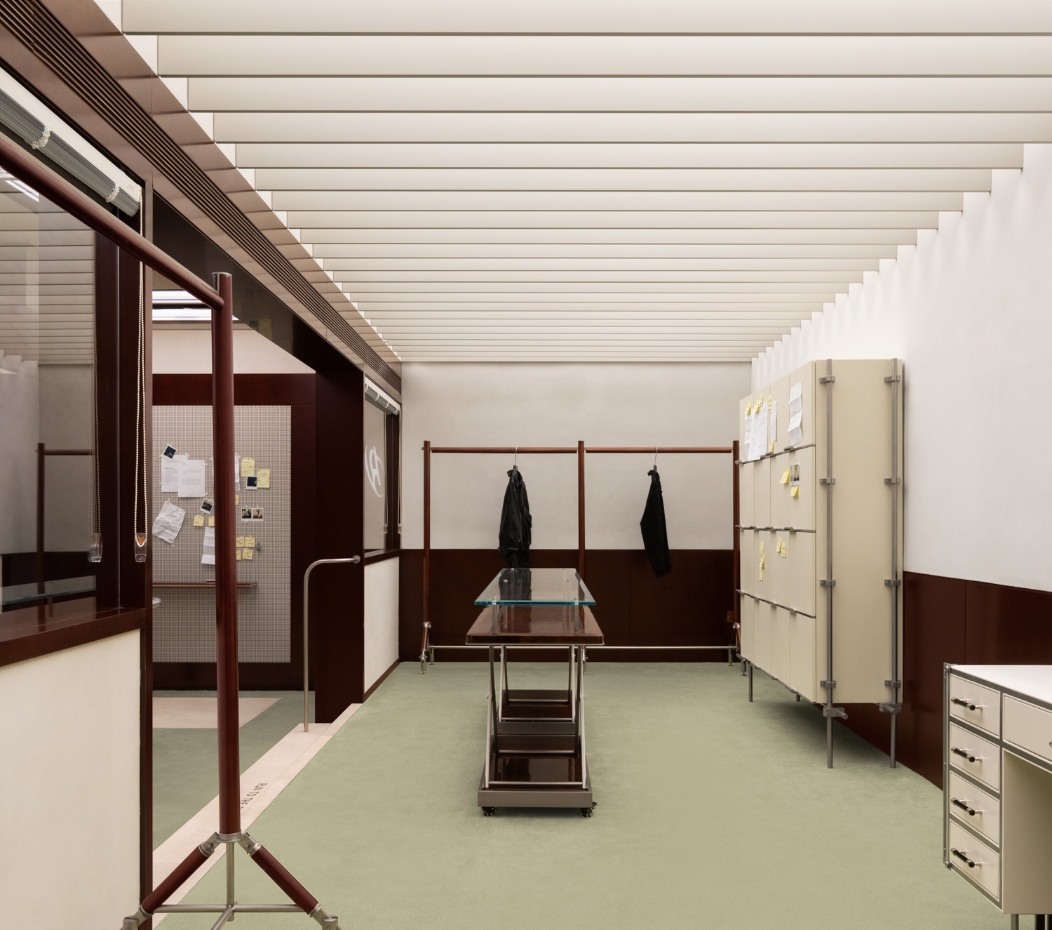 cua hang ban le Run To The Future cosmo chengdu One Fine Day Studio & Partners