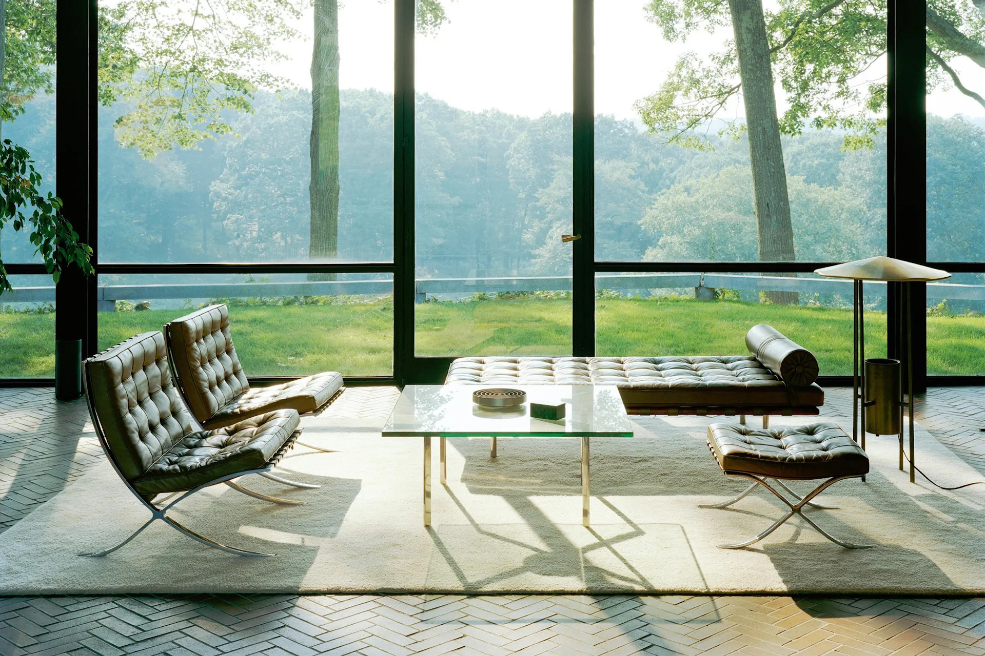 Ludwig Mies van der Rohe phong khach do noi that barcelona