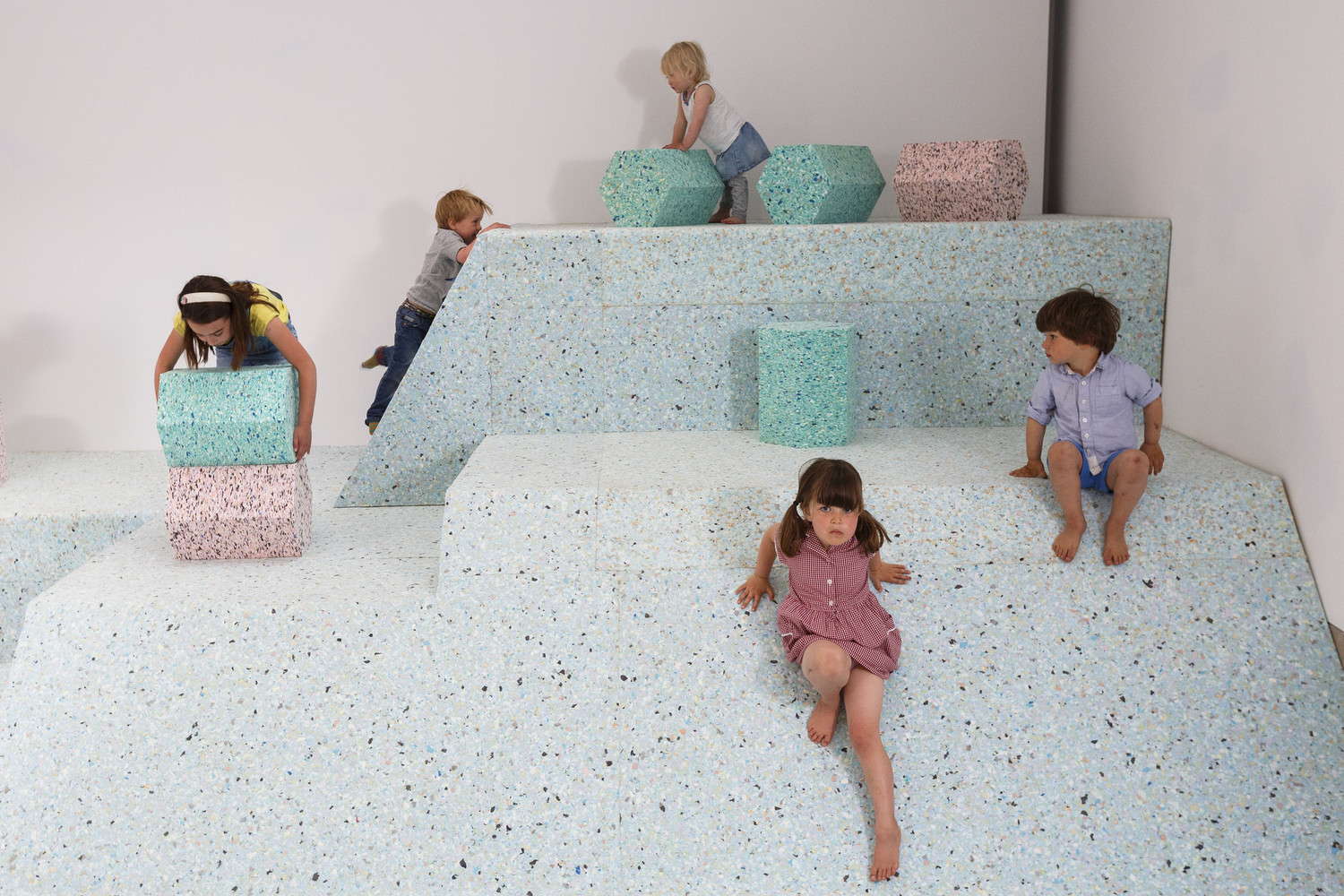 khong gian nha tre space for kids Assemble's Brutalist Playground London