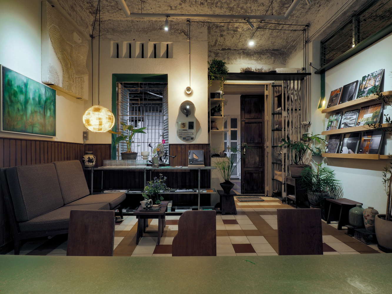 kien truc saigon xua xuong xep modernist phong khach