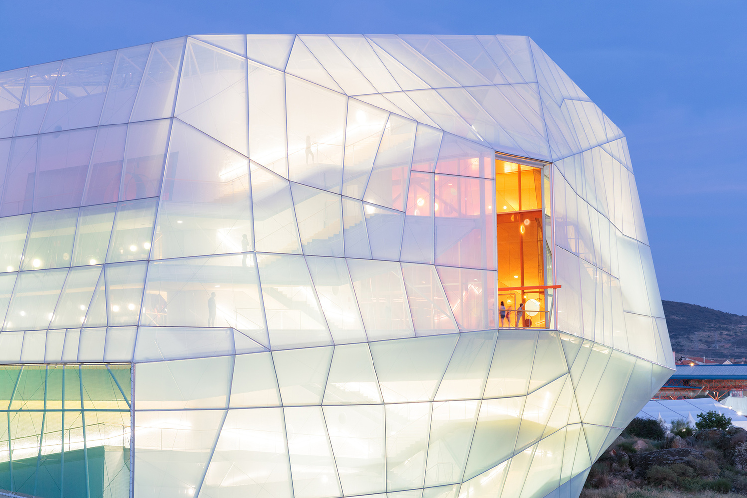 Plasencia Auditorium Congress Center SelgasCano Plasencia kien truc sang tao radical design