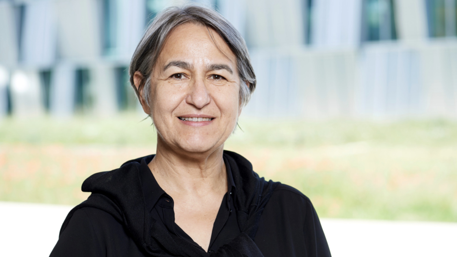 chan dung Anne Lacaton portrait giai thuong jane dew 2025