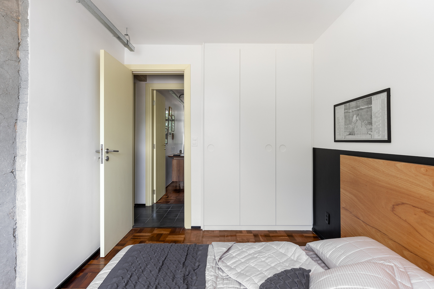 cua phong interior door design