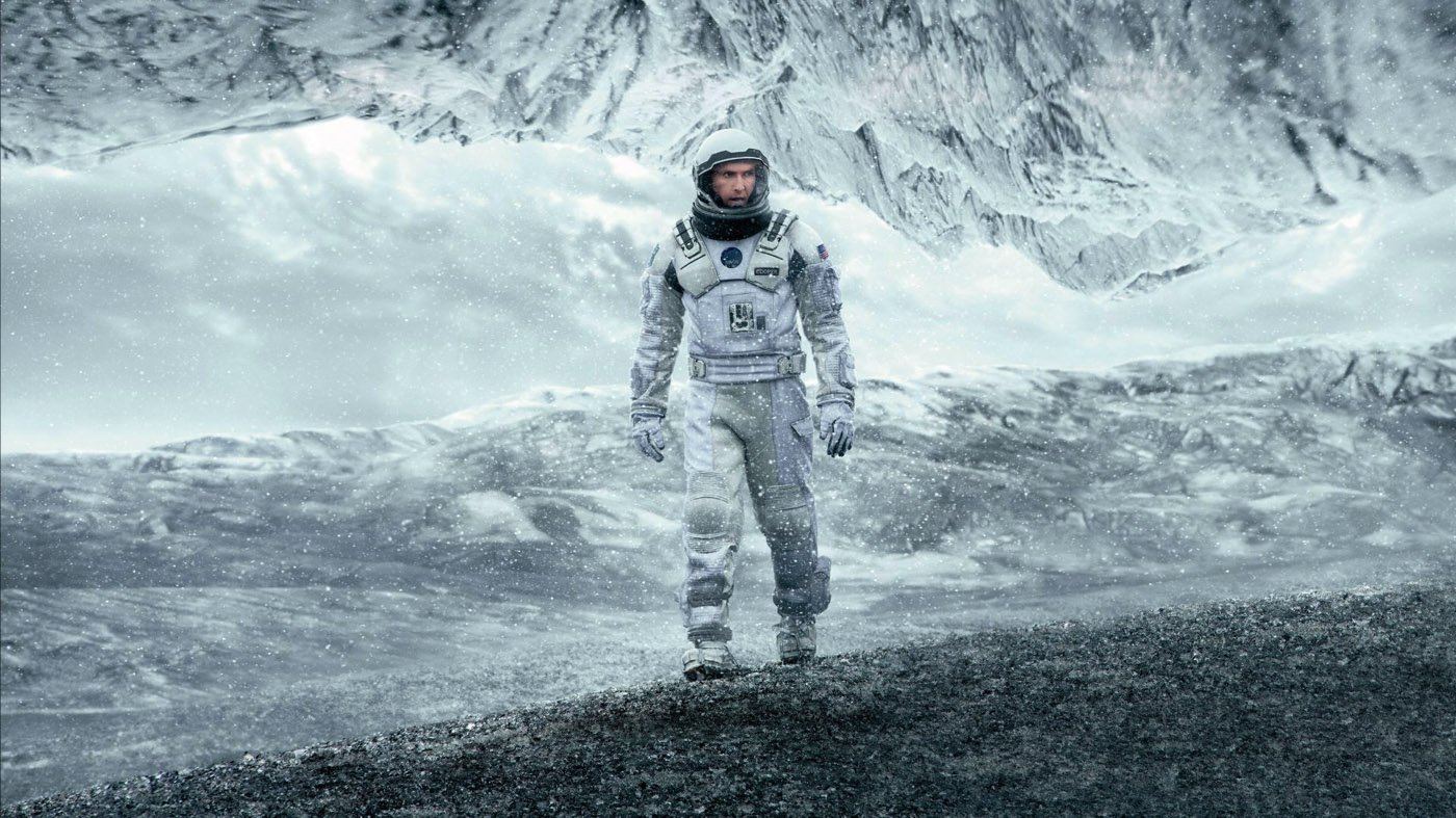 boi canh phim ho den tu than Christopher Nolan Kip Thorne Joseph Cooper Matthew McConaughey Brand Anne Hathaway