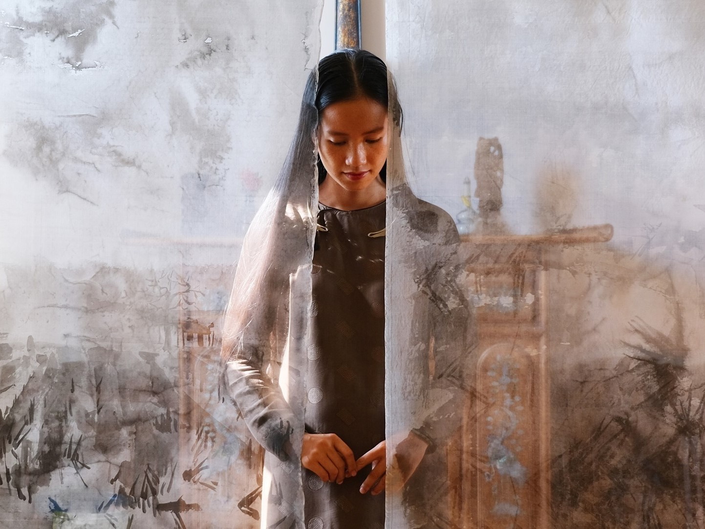 hoa si le thuy son mai tranh lua loewe foundation craft elle decoration van hoa