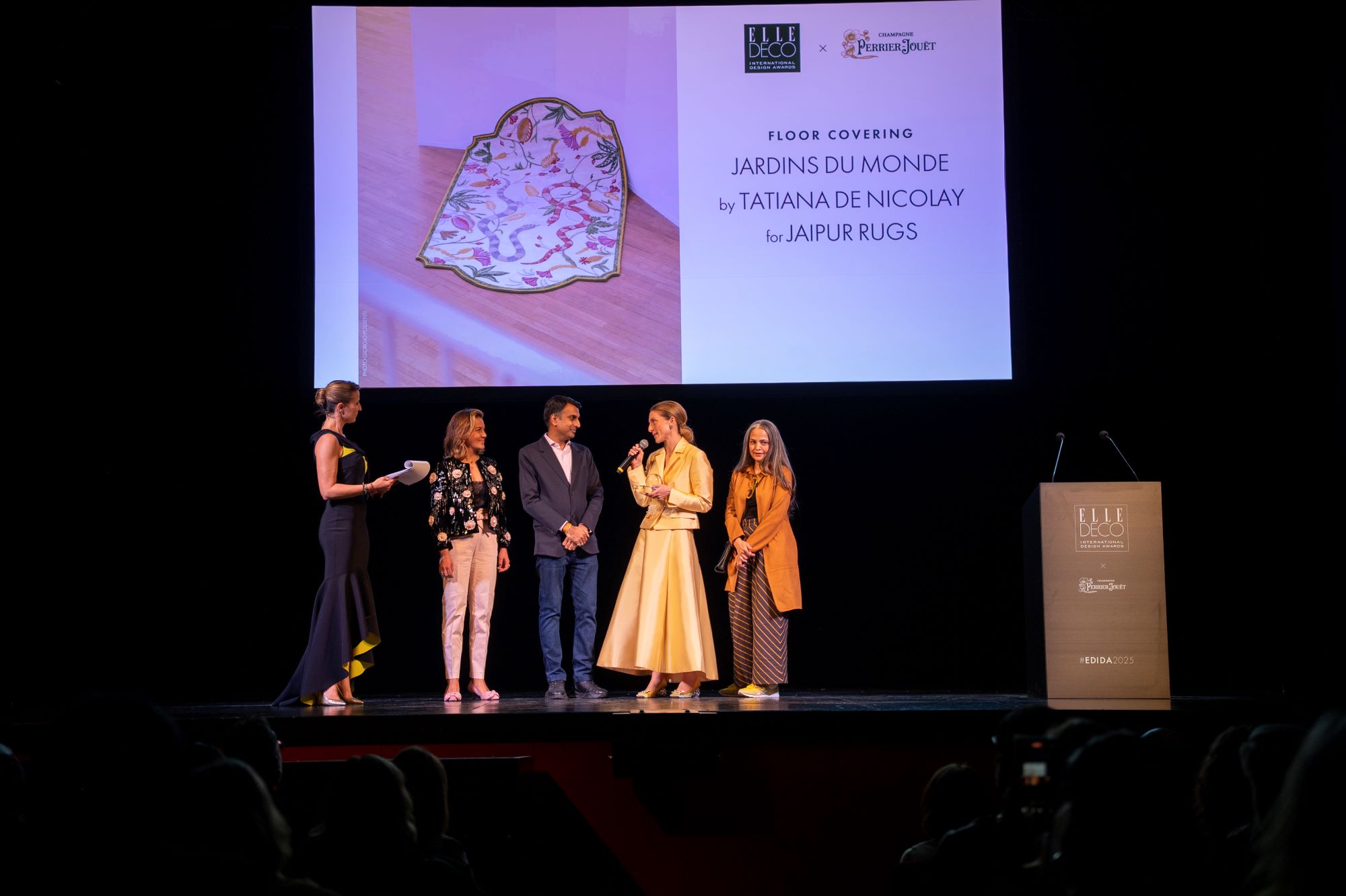 Tatiana de Nicolay jaipur rugs tham an do
