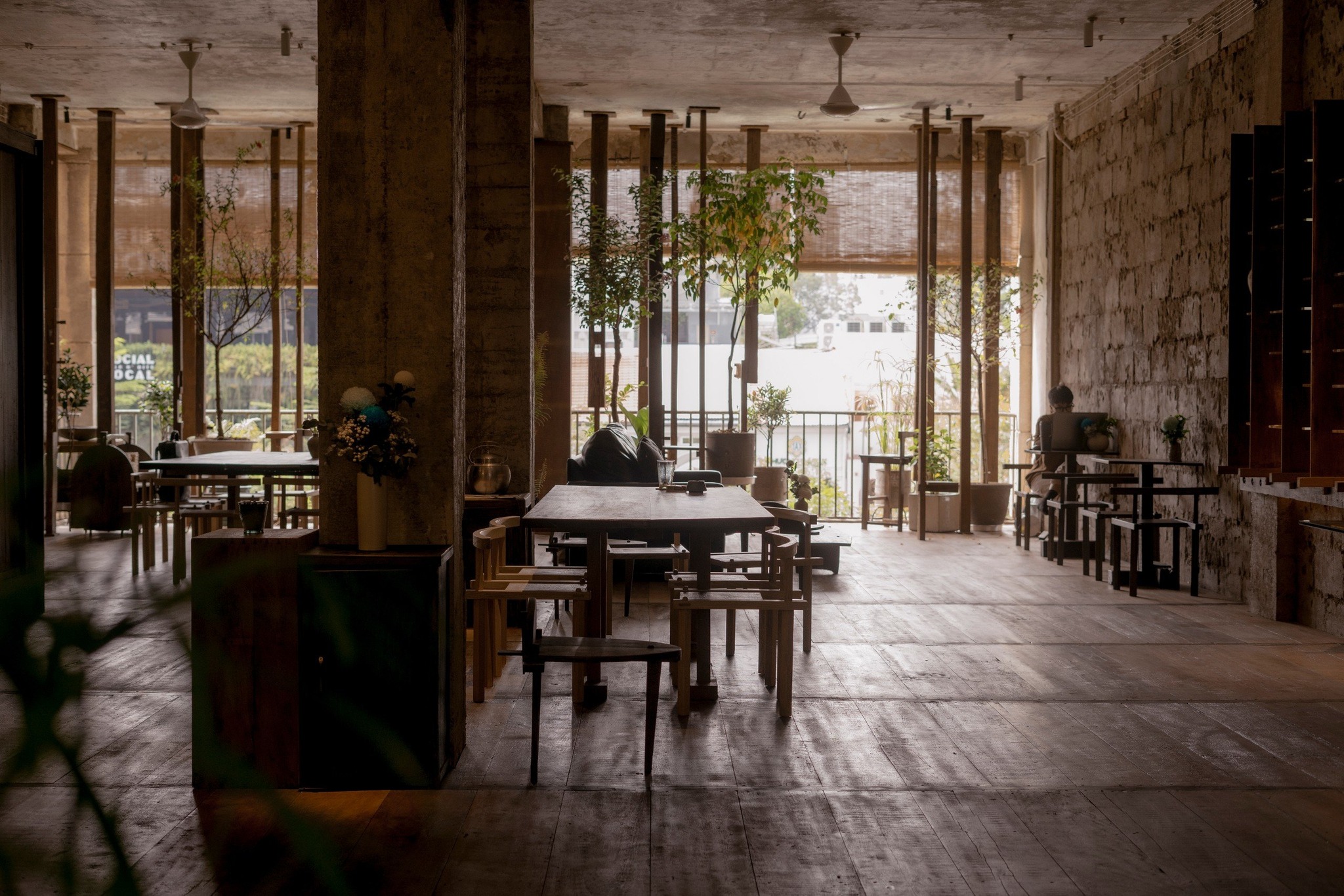 quan cafe chung cu cu nguyen hue 