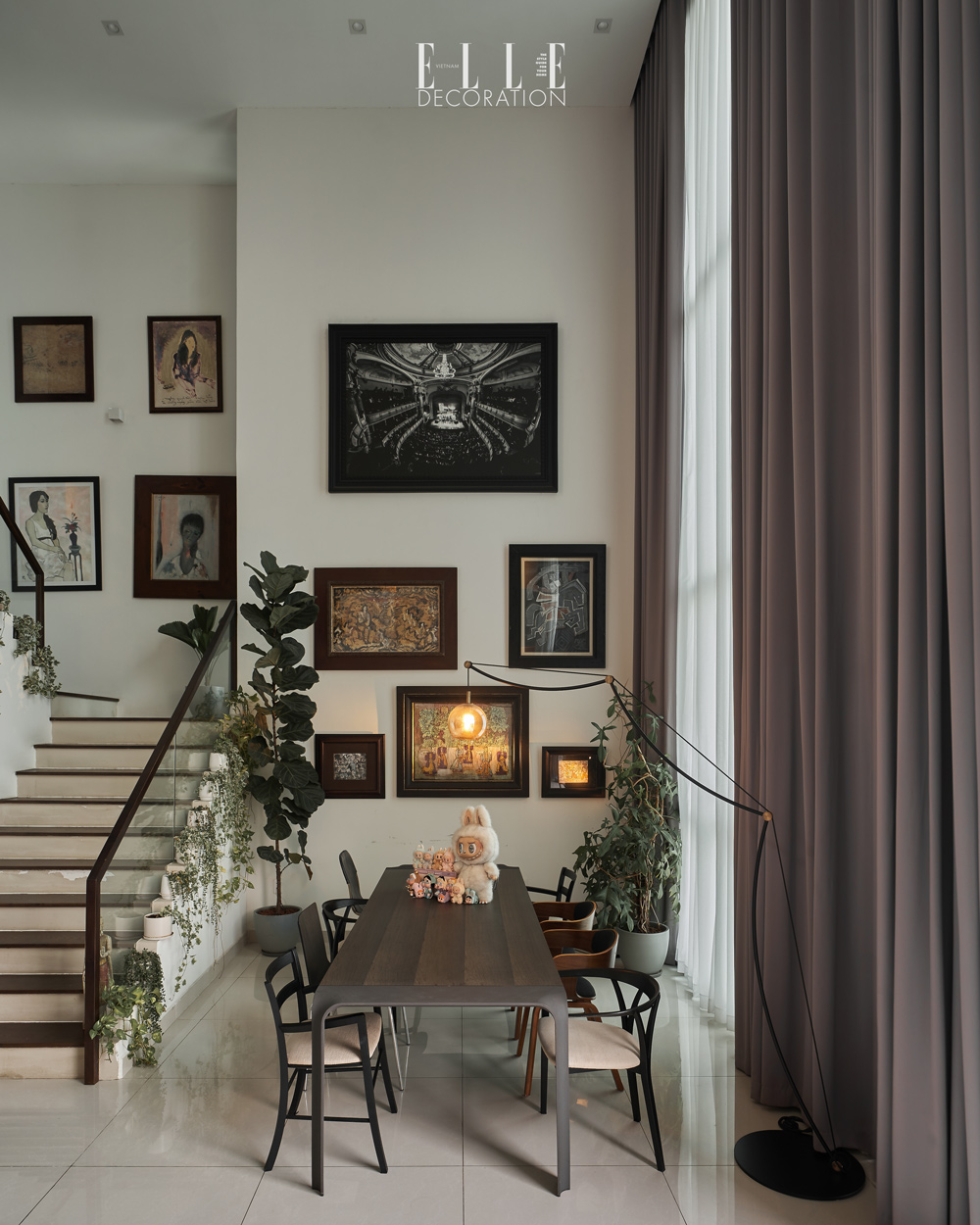 Khong gian song ca si Hong Nhung can ho penthouse tran cao duplex
