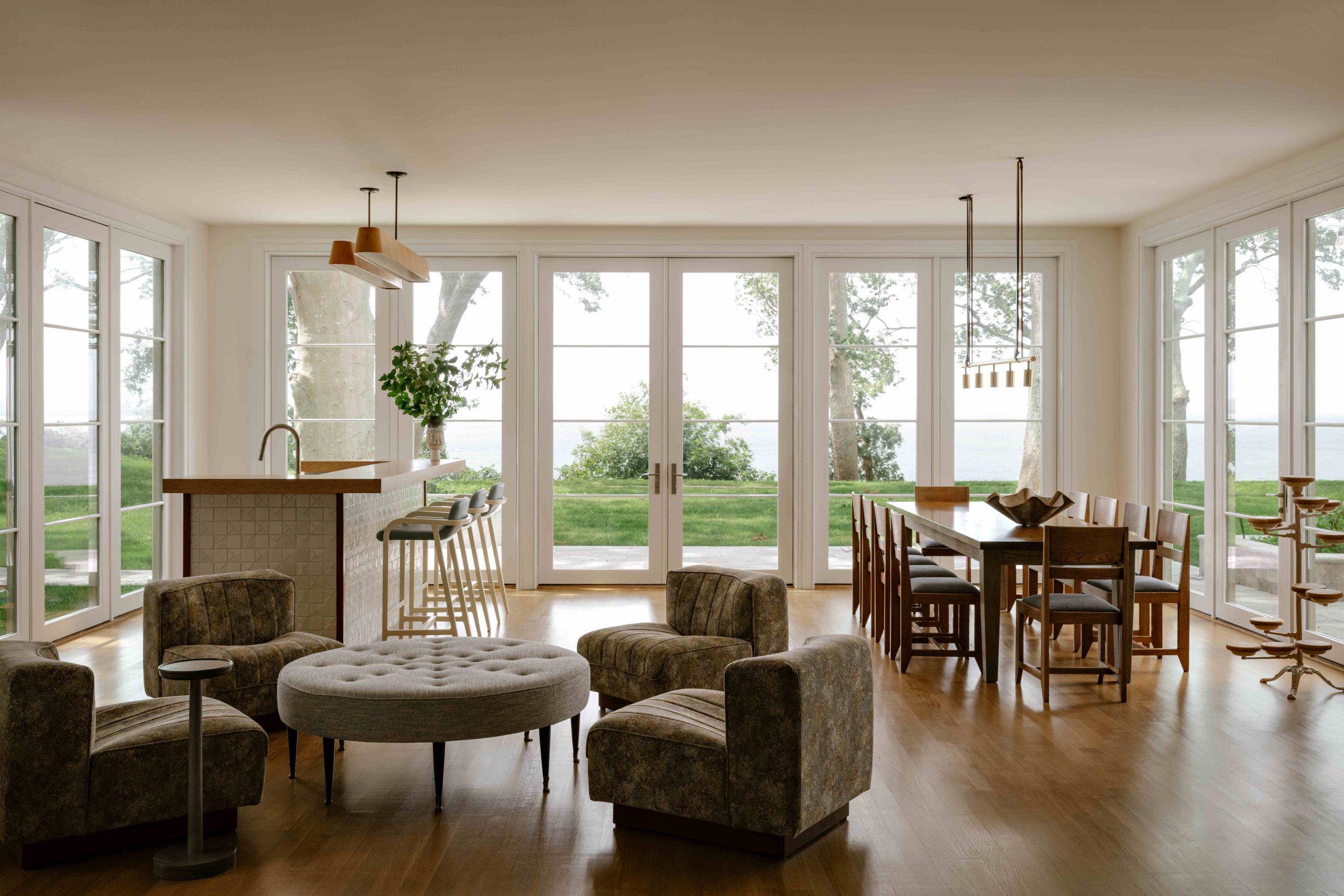 Setauket biet thu Long Island villa New York phong cach Tuscan Evan Edward