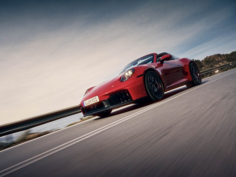 Tái sinh di sản Porsche 911: Hành trình bất tận của một biểu tượng