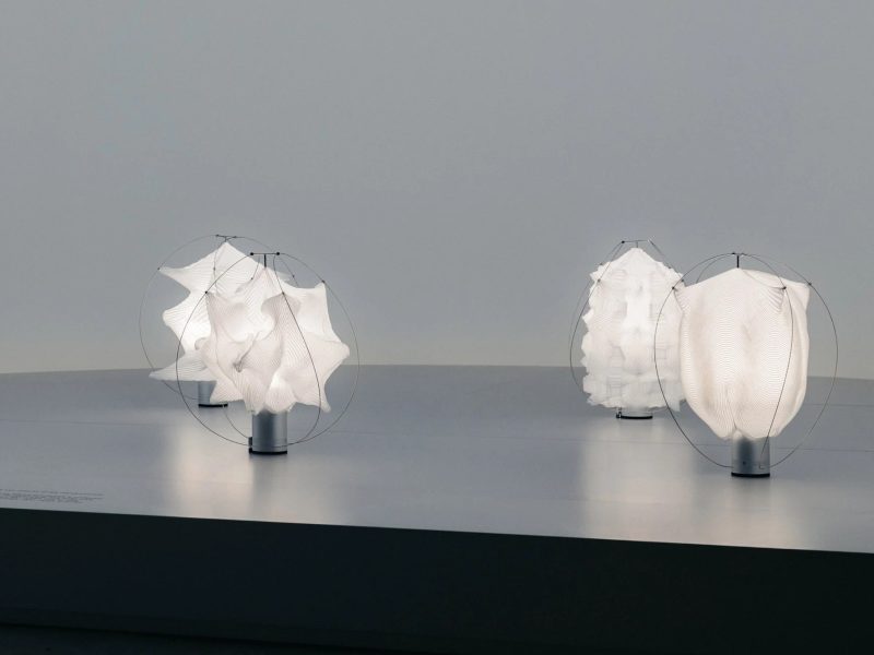 Milan Design Week 2025: Nếp gấp ánh sáng của A-Poc Able Issey Miyake