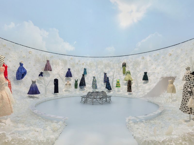 Triển lãm Christian Dior: Designer of Dreams - Khi giấc mơ thời trang hóa hiện thực