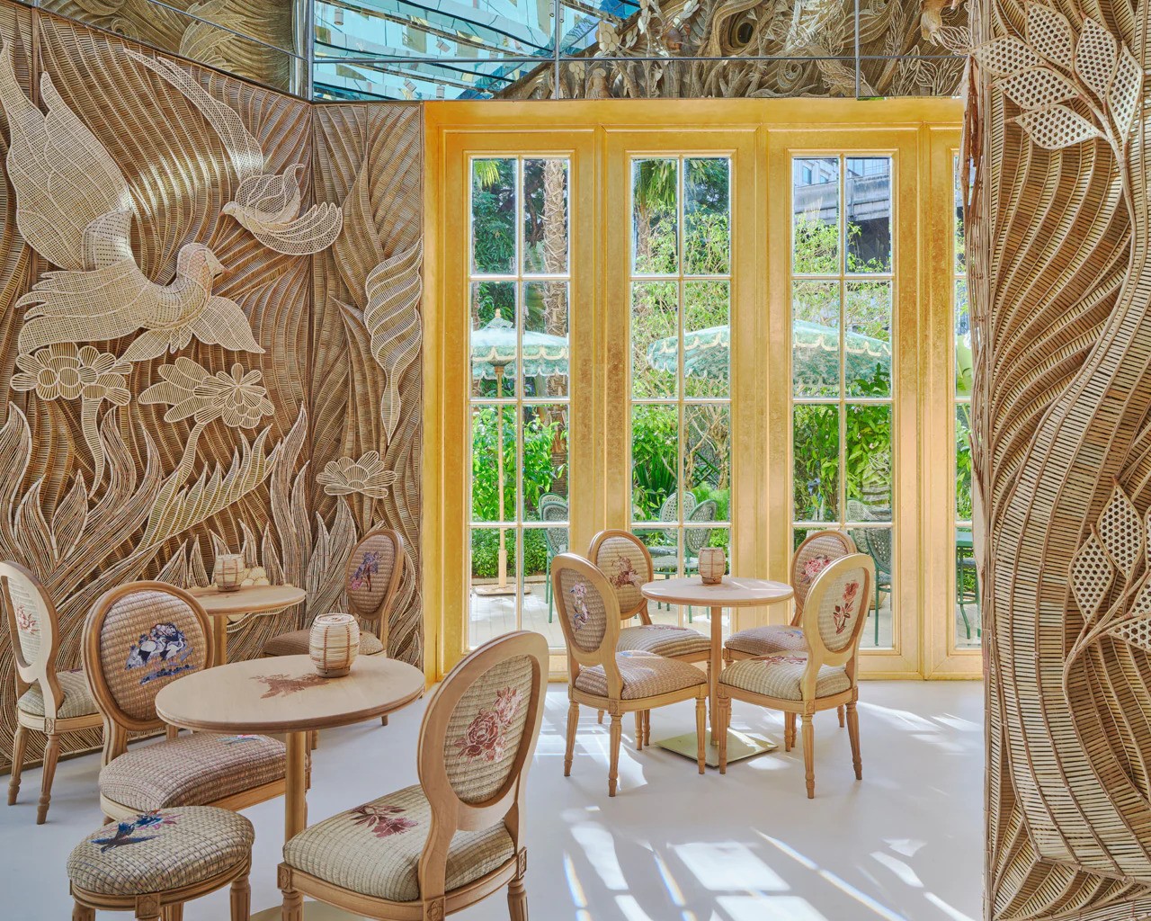 dior gold house bangkok nha hang cafe