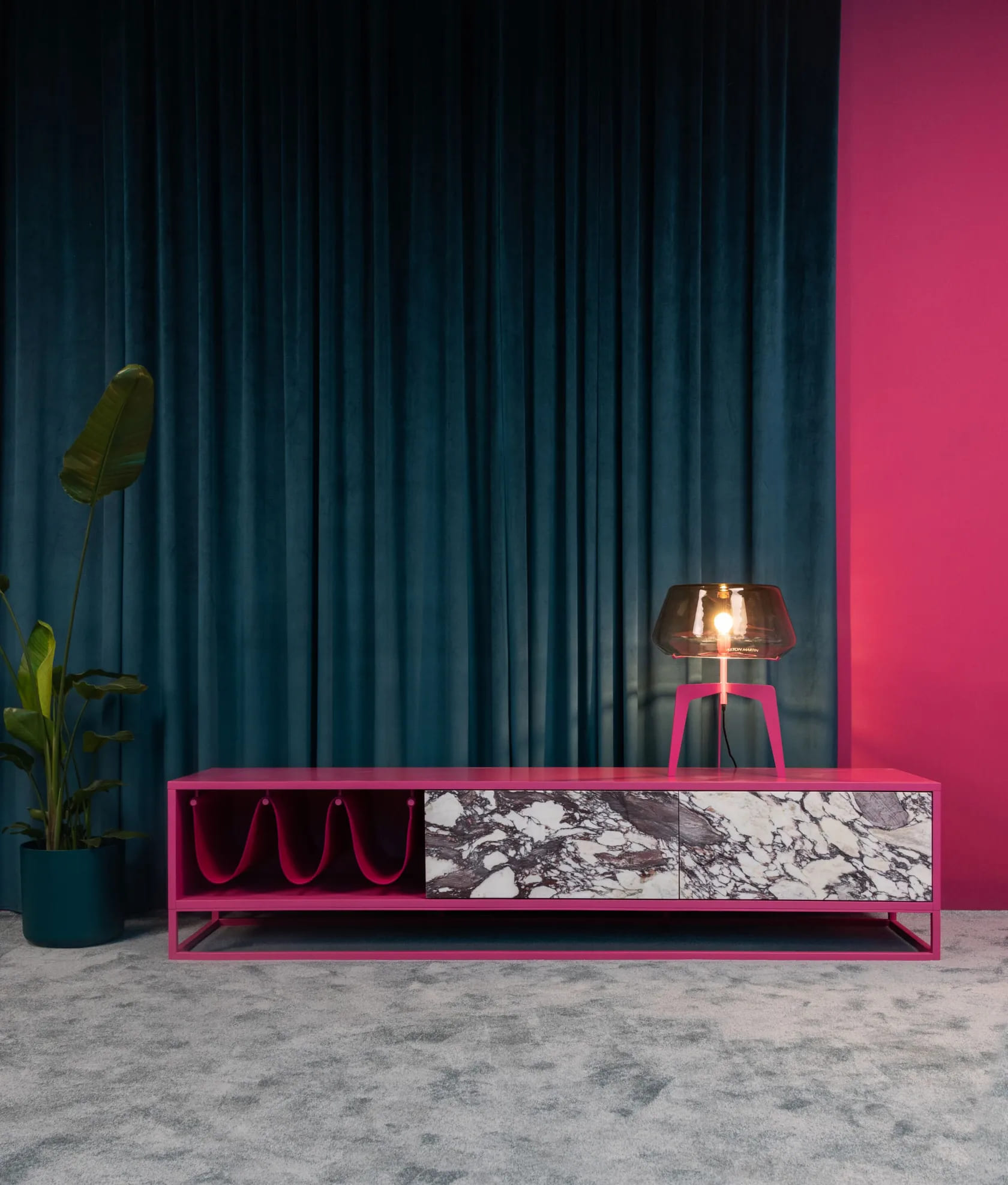 TV cabinet V268 TV/C Aston Martin