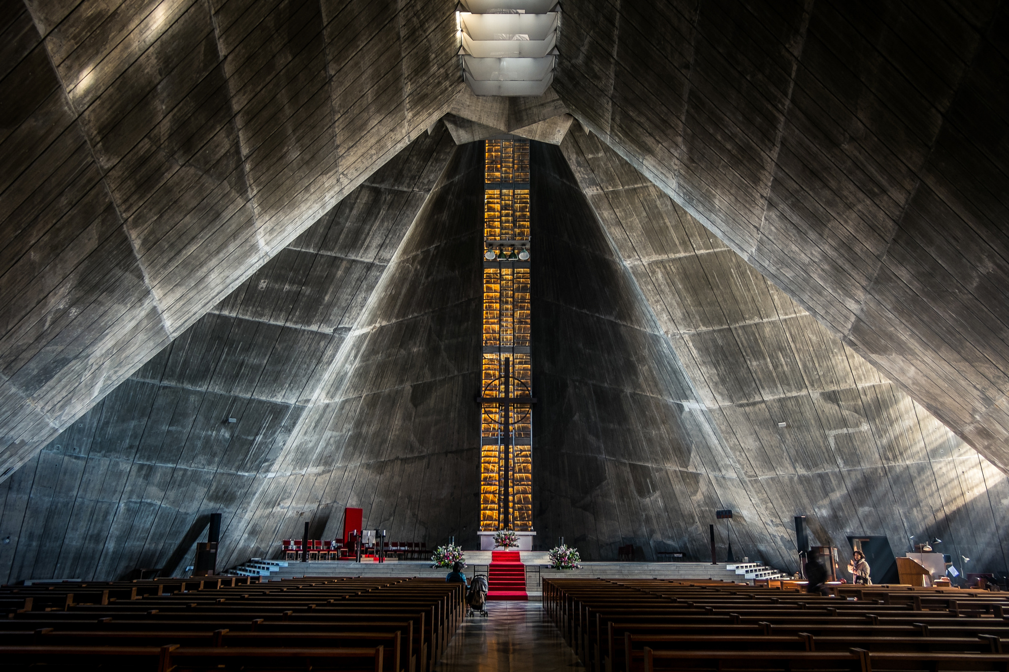 kien truc hien dai modern architecture Kengo Tange nha tho St. Mary