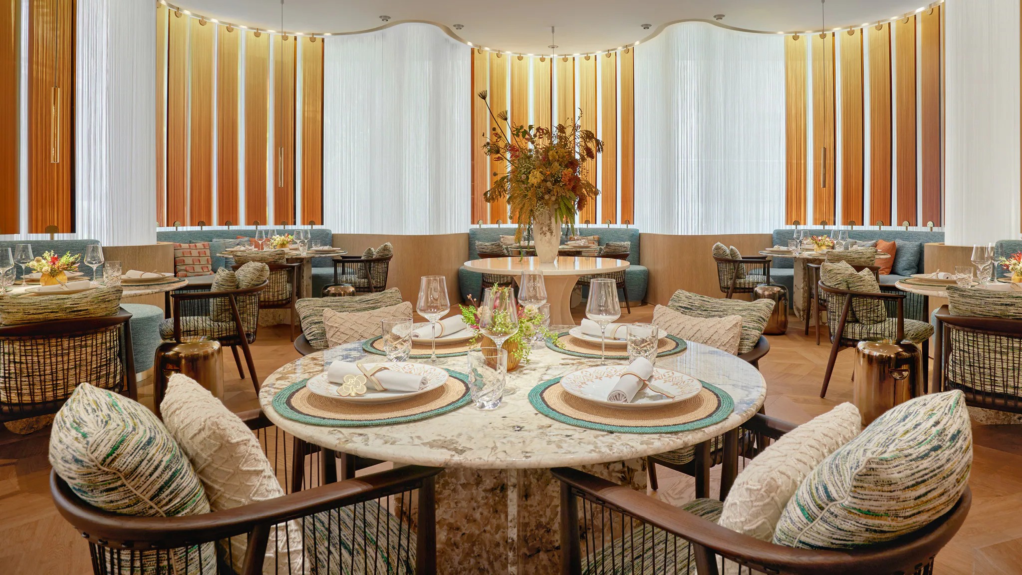 louis vuitton the place bangkok nha hang gaggan