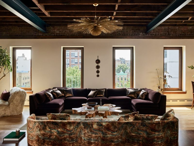 Căn hộ East Village: Tổ ấm Bohemian trên gác mái