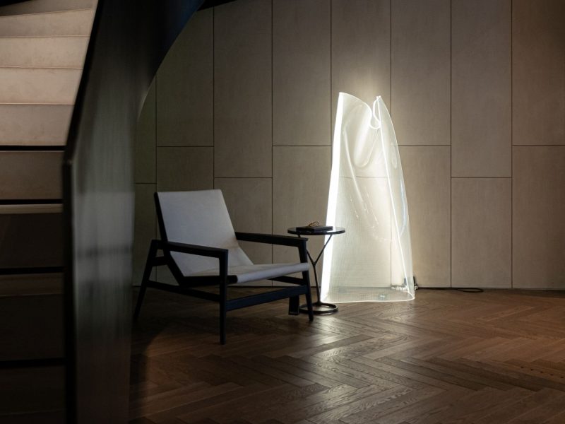 Đèn cây để sàn: Điểm nhấn nghệ thuật của ngôi nhà đương đại