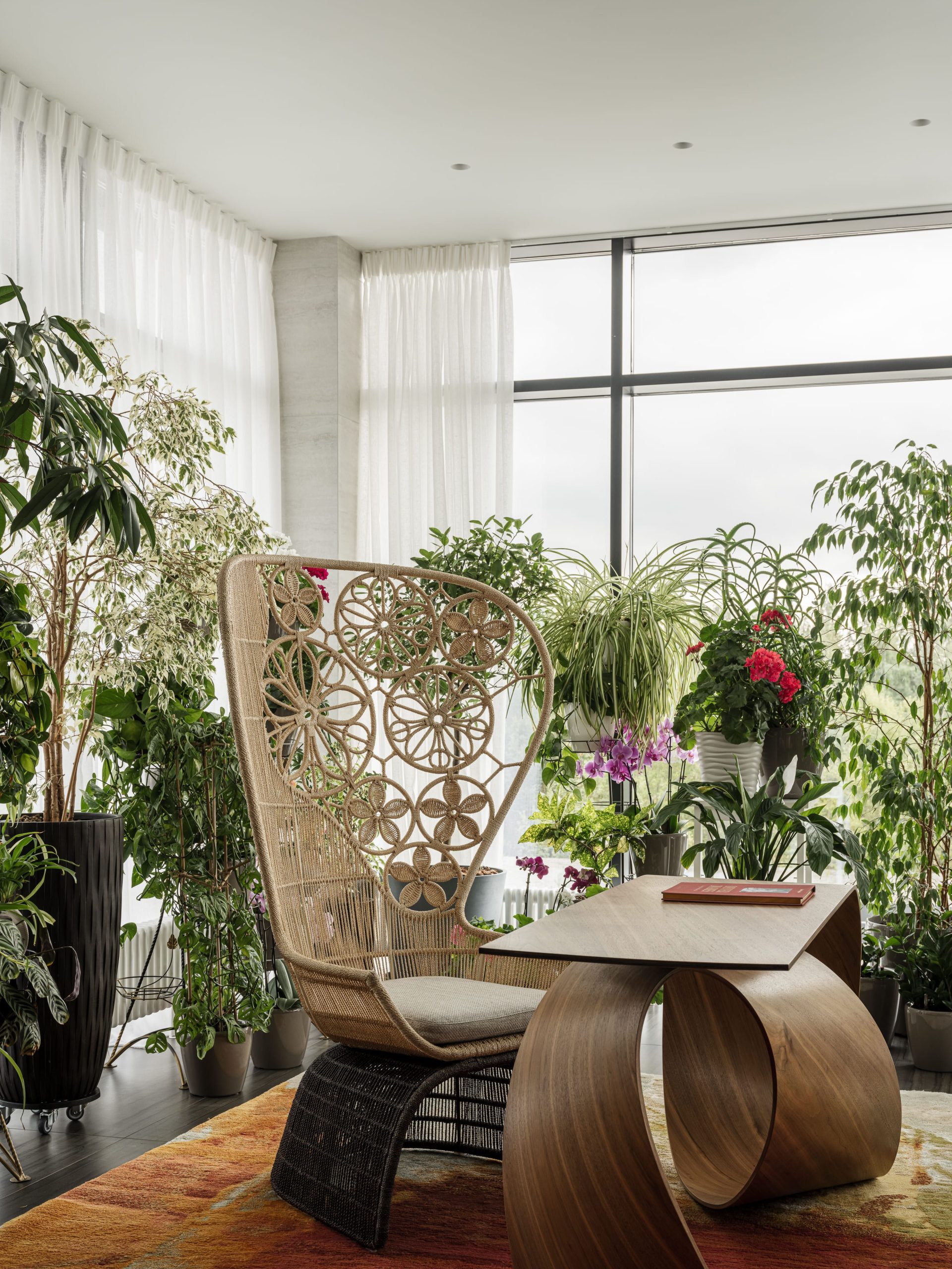 moscow villa luxurious minimalism