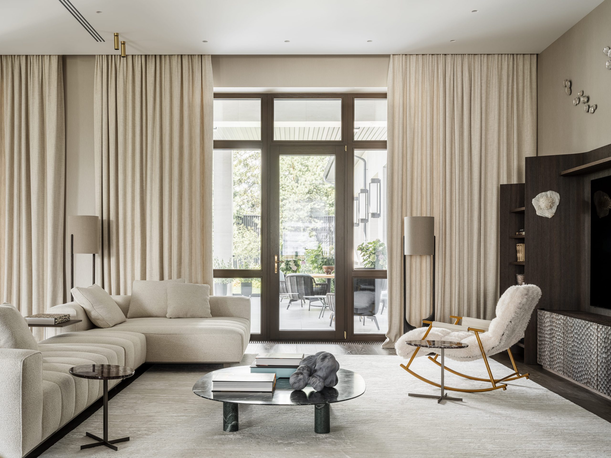 moscow villa luxurious minimalism