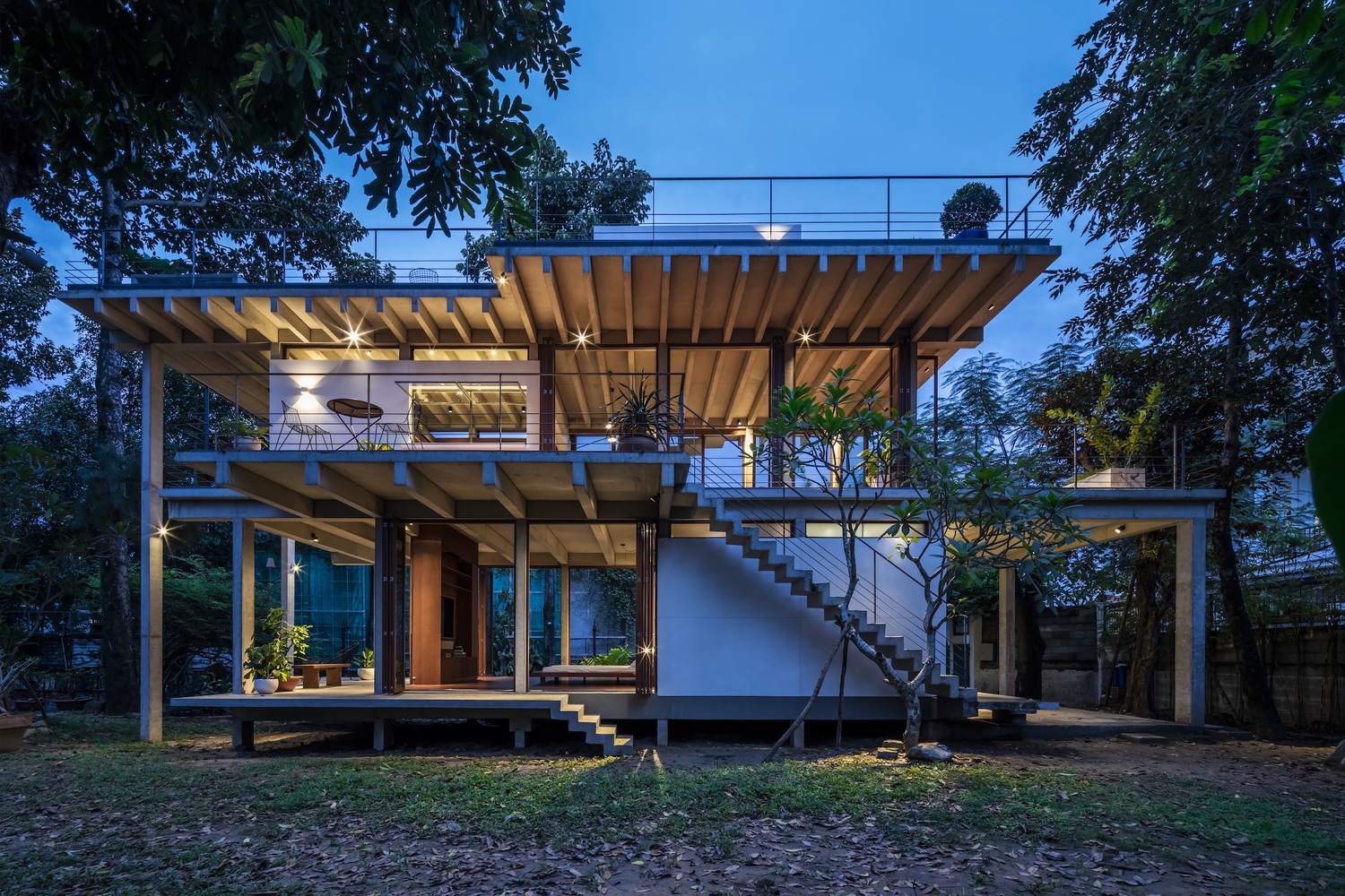 floating house Sanuki Daisuke nha o kien truc hien dai khong gian