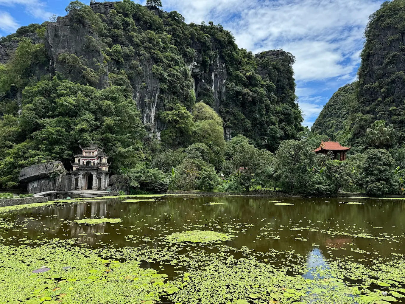 bich dong ninh binh hang ca hang hai hang ba chua ha chua trung chua thuong