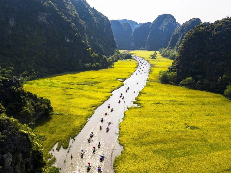 Tam Cốc - Bích Động: Non nước hữu tình và dấu ấn Phật giáo trên đất cố đô