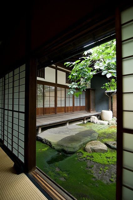 tac pham van hoc dep va buon Utsukushisa to Kanashimi to Nobel Kawabata Yasunari Oki Toshio Ueno Otoko