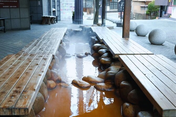 Suoi nuoc nong hot stream Arima Onsen nhat ban