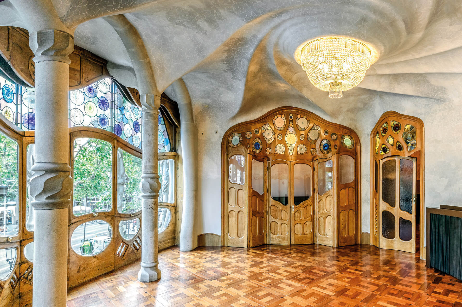 Casa Batllo kien truc barcelona di san antoni gaudi art nouveau