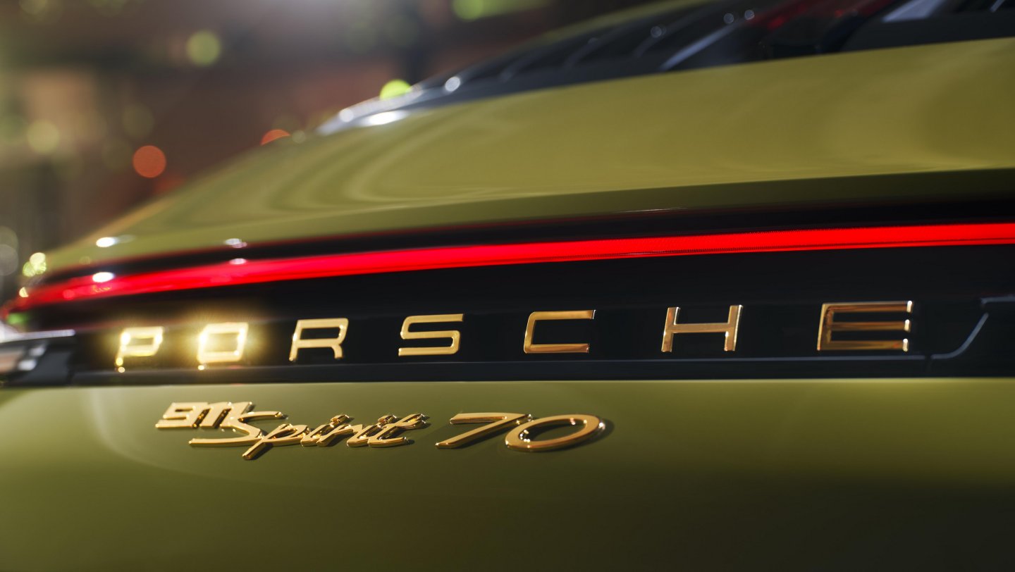 911 spirit 70 sieu xe 