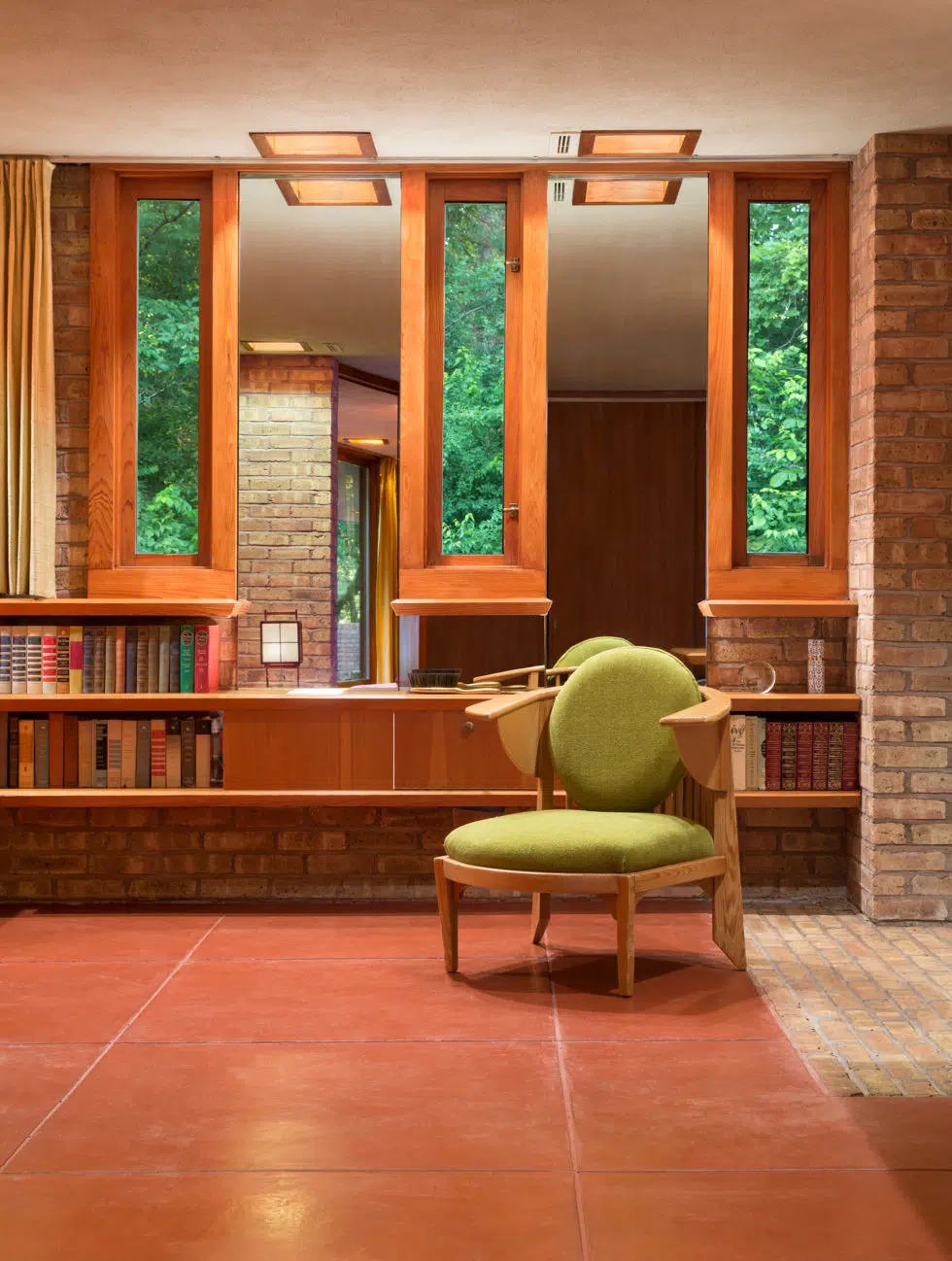 laurent house nha usonian noi that phong khach thu vien