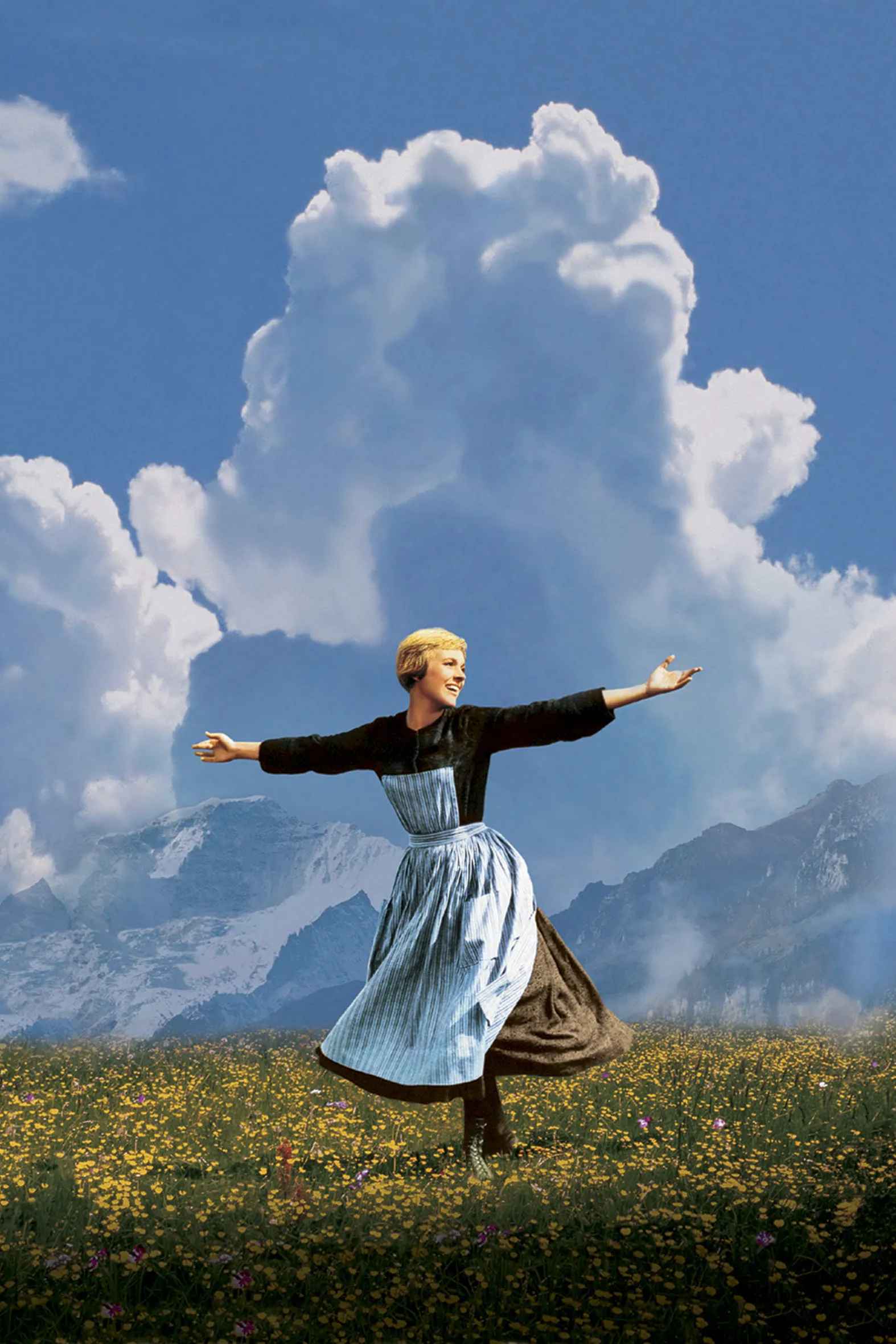 the sound of music thiet ke boi canh Julie Andrews maria Georg von Trapp ao