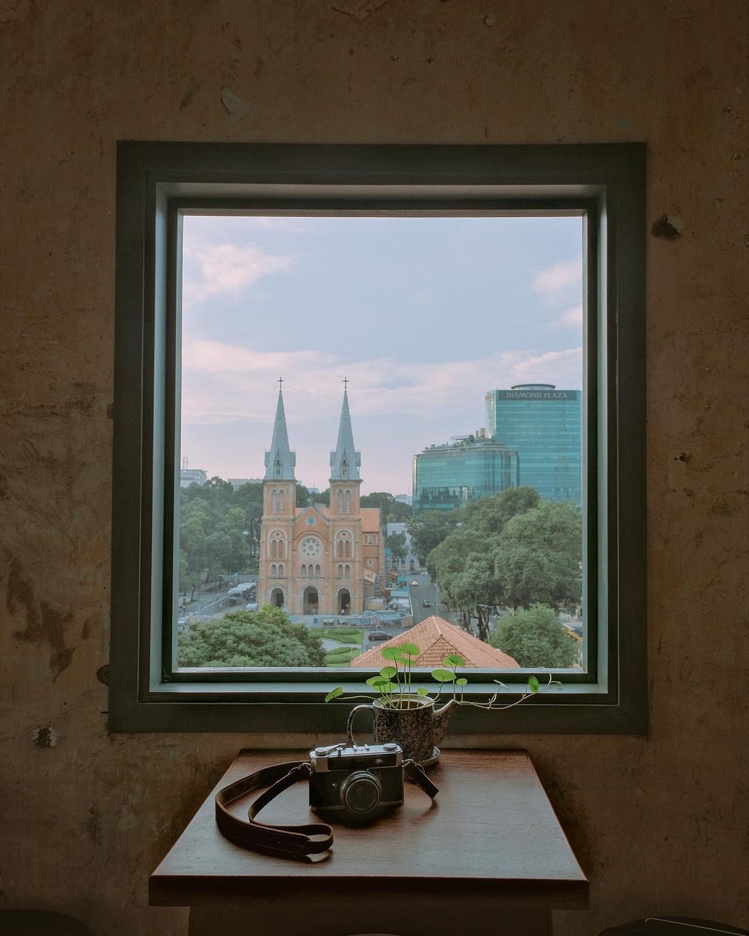 nguoi tam chuyen nha tho duc ba saigon
