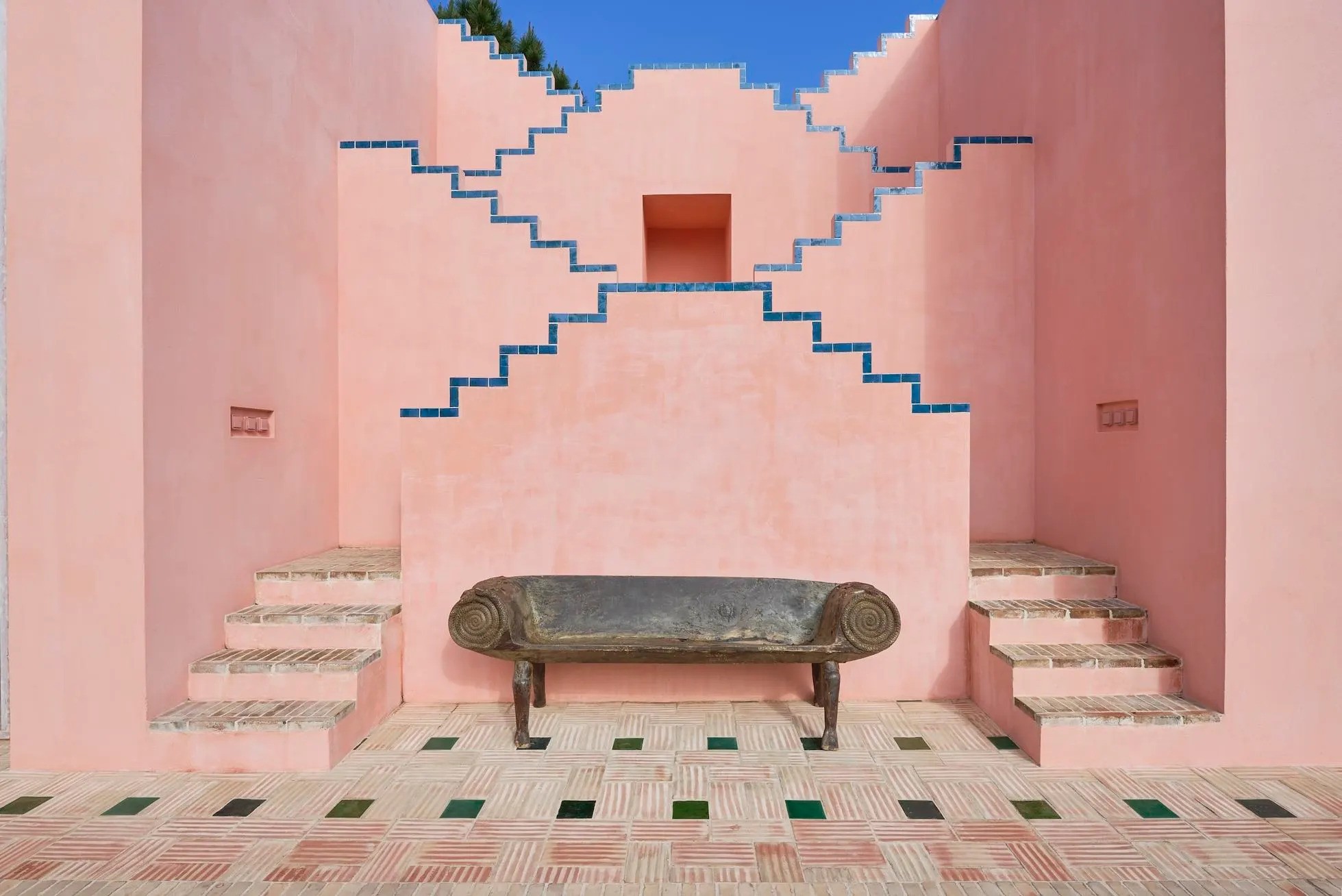 villa nghi duong La Salvada Tarek Shamma morocco christian louboutin