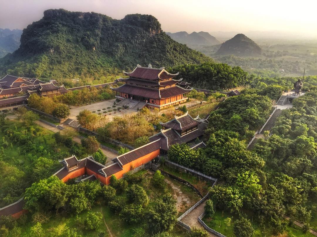 chua bai dinh ninh binh trang an