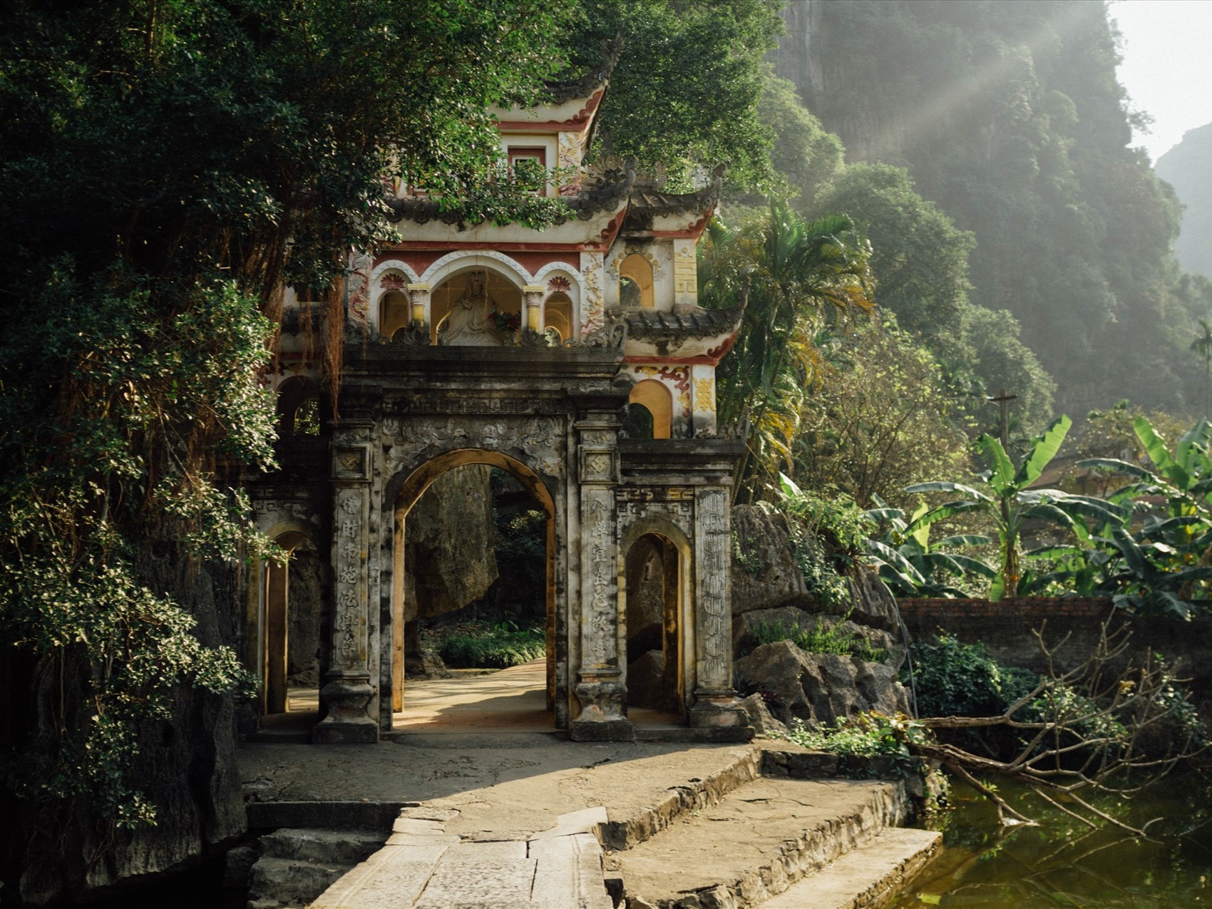 chua bai dinh ninh binh kien truc phat giao