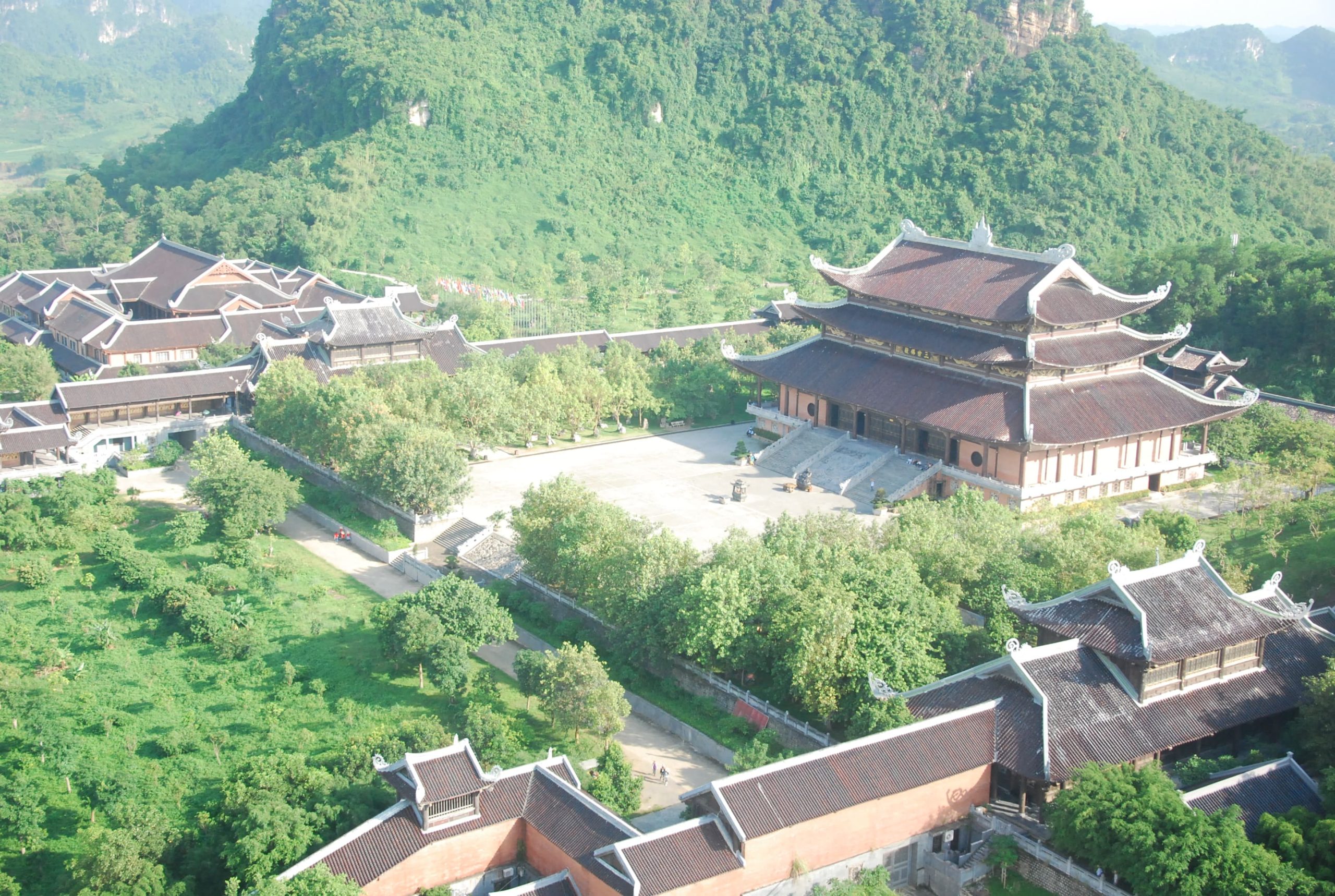 chua bai dinh ninh binh kien truc phat giao
