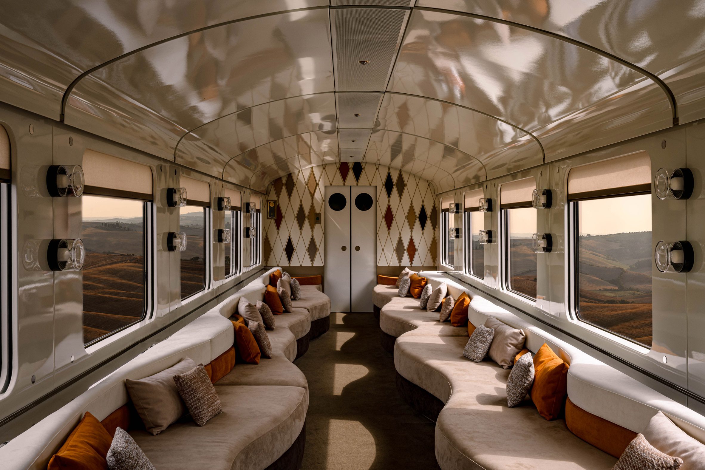 chuyen tau xa xi du lich thuong luu rovos rail Orient Express La Dolce Vita