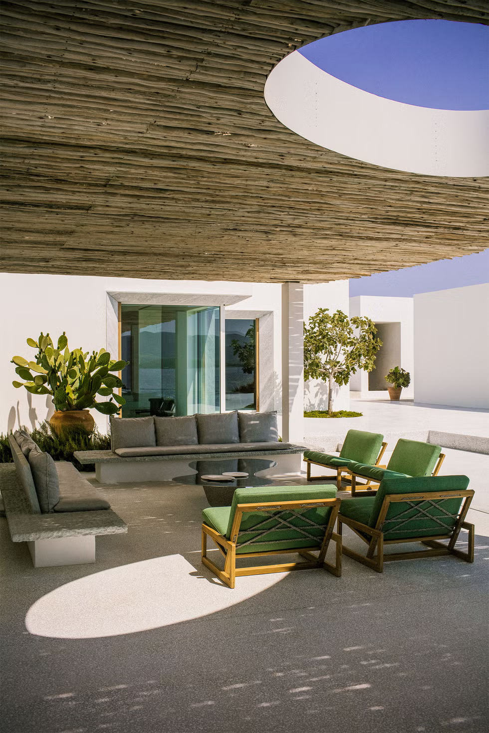 mai hien ngoai troi patio pergola