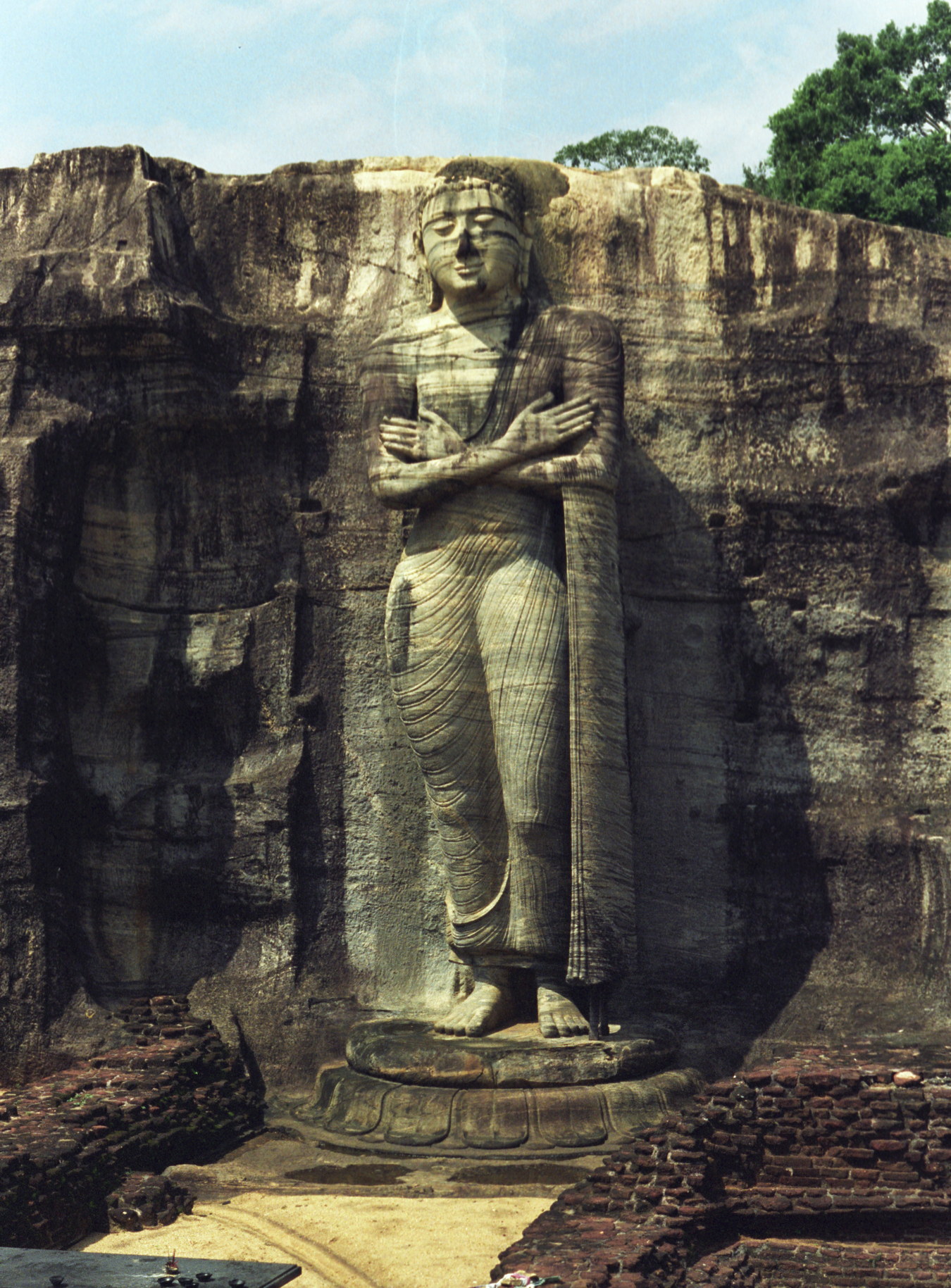 buddha statue