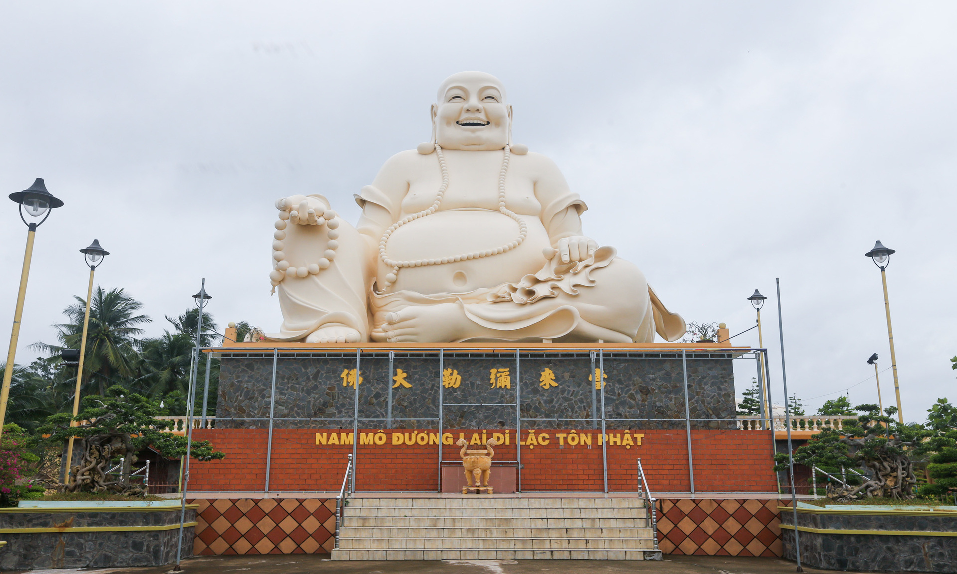 buddha statue