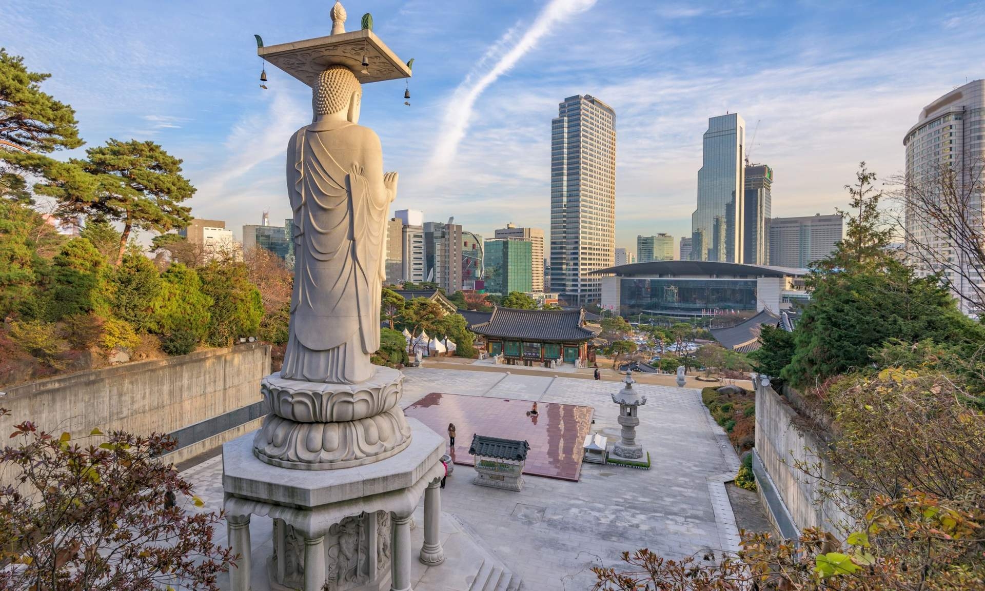 buddha statue